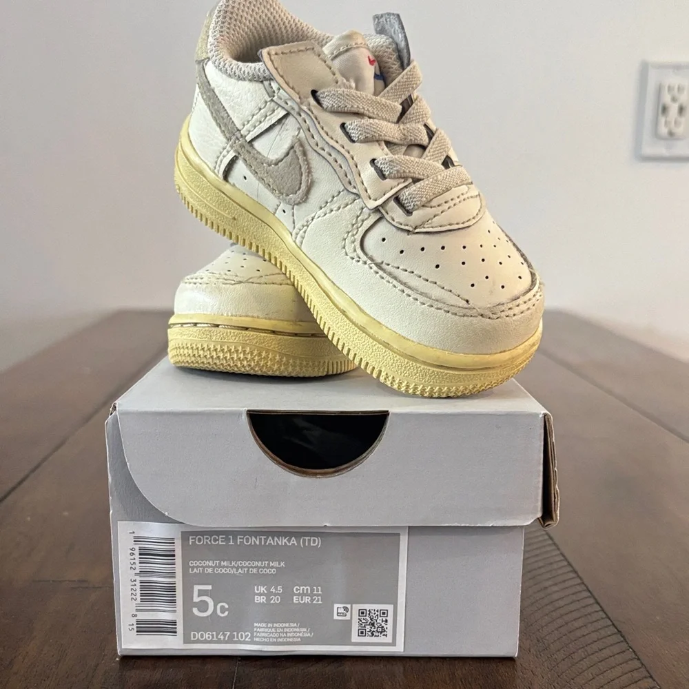 Nike Kids Beige and Yellow Sneakers - Picture 1 of 3